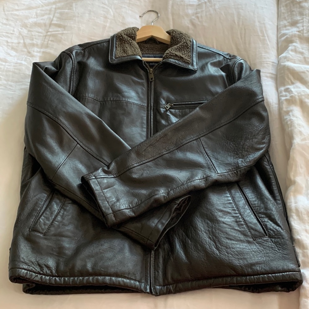 Men’s vintage leather jacket